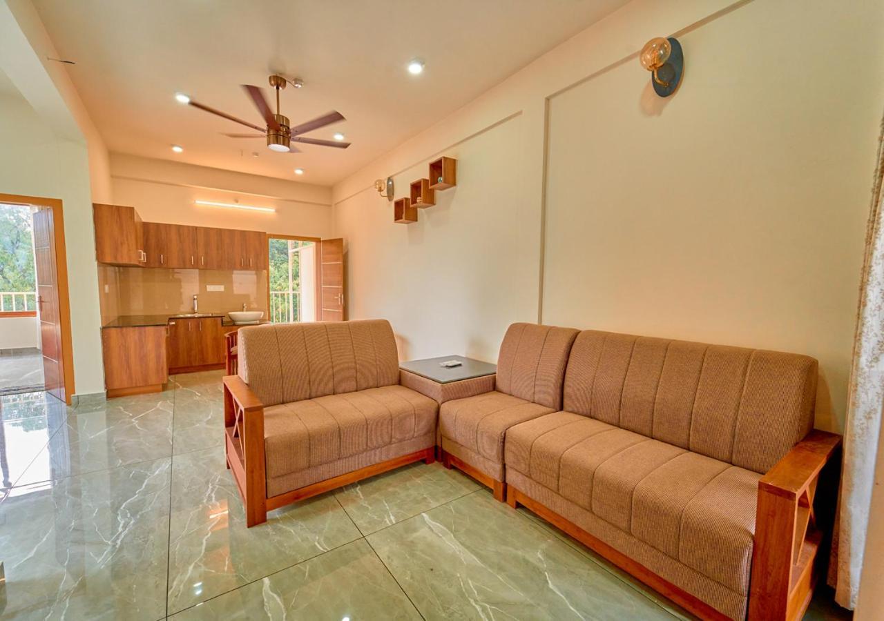 Glen Castle Vagamon Pool Resort By Voye Homes Bagian luar foto