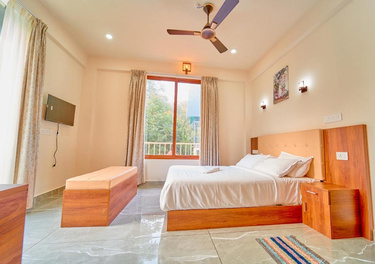 Glen Castle Vagamon Pool Resort By Voye Homes Bagian luar foto