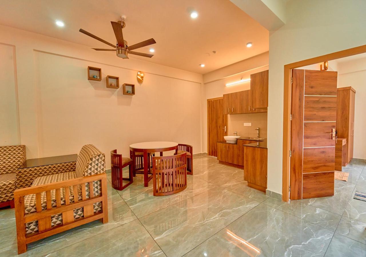 Glen Castle Vagamon Pool Resort By Voye Homes Bagian luar foto
