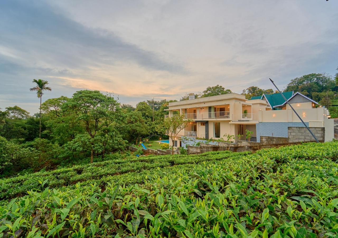 Glen Castle Vagamon Pool Resort By Voye Homes Bagian luar foto